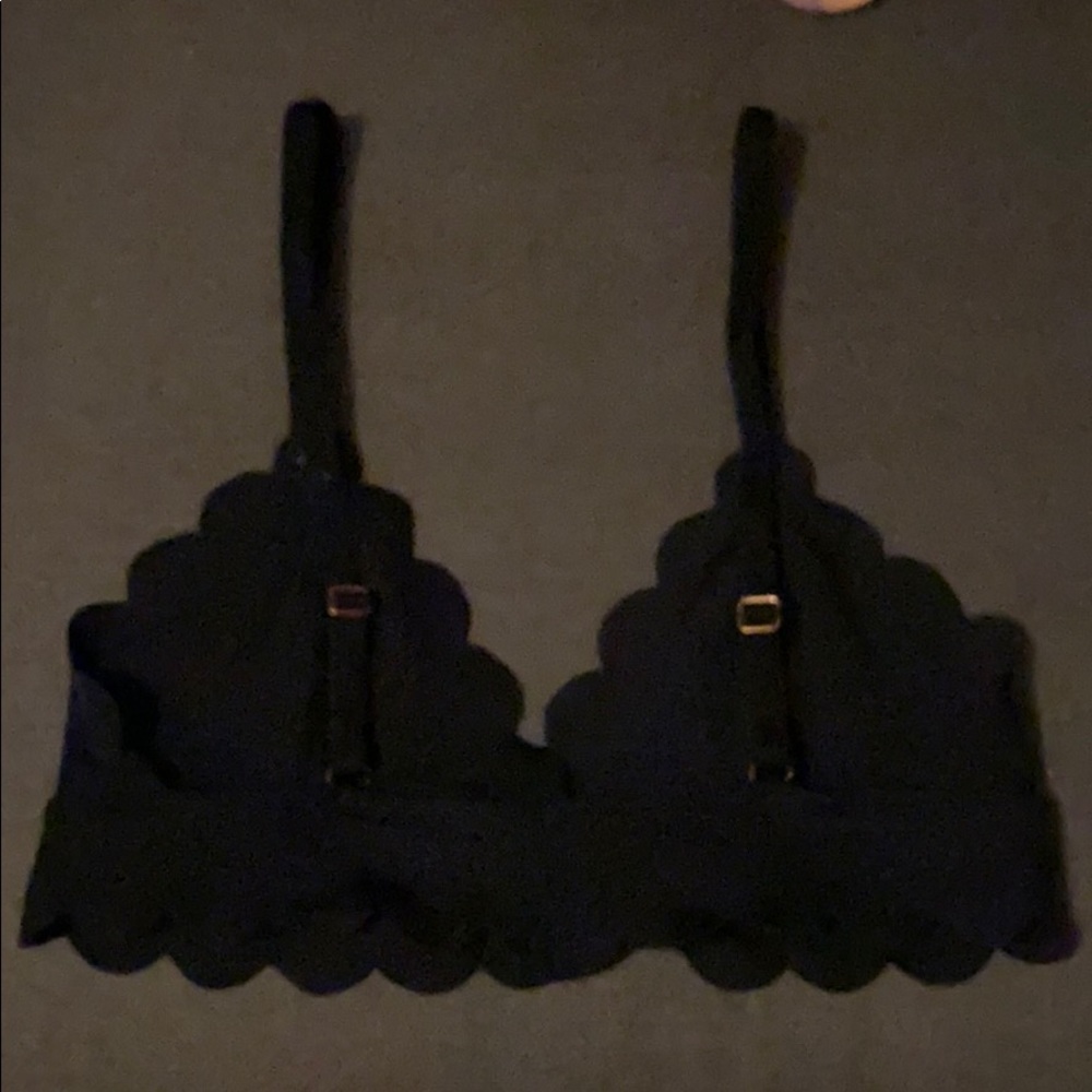 Black scallop bikini top - Picture 3 of 3